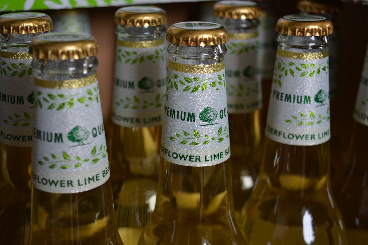 Etiquetas en botellas